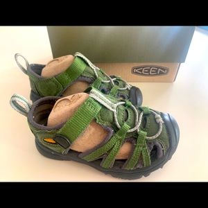 Toddler Boys Size 6 Keen Hiking Water Sandals